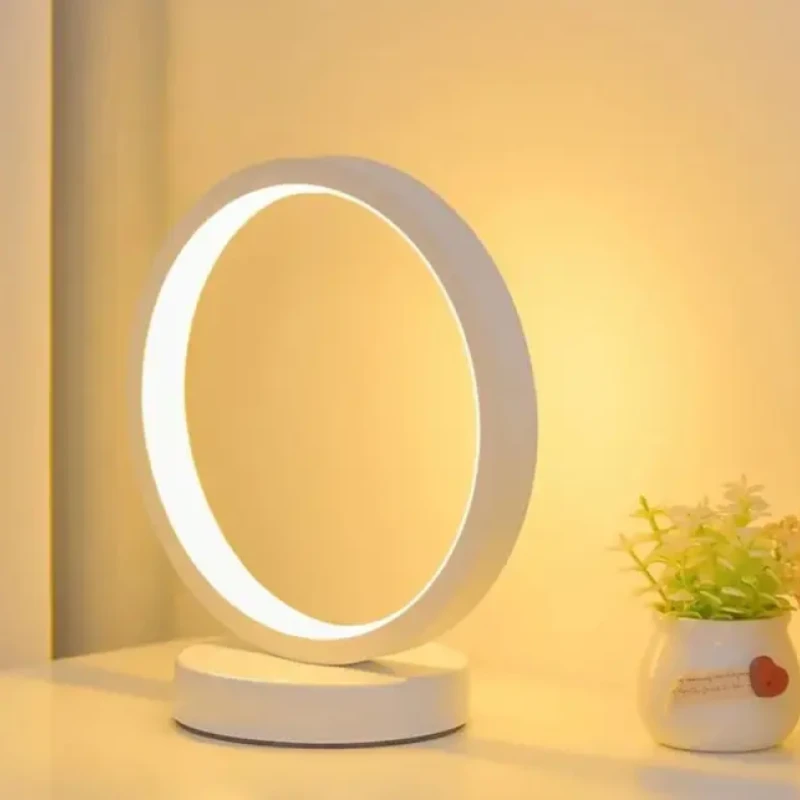 Zero lamp -Elegant Round LED Desk Lamp